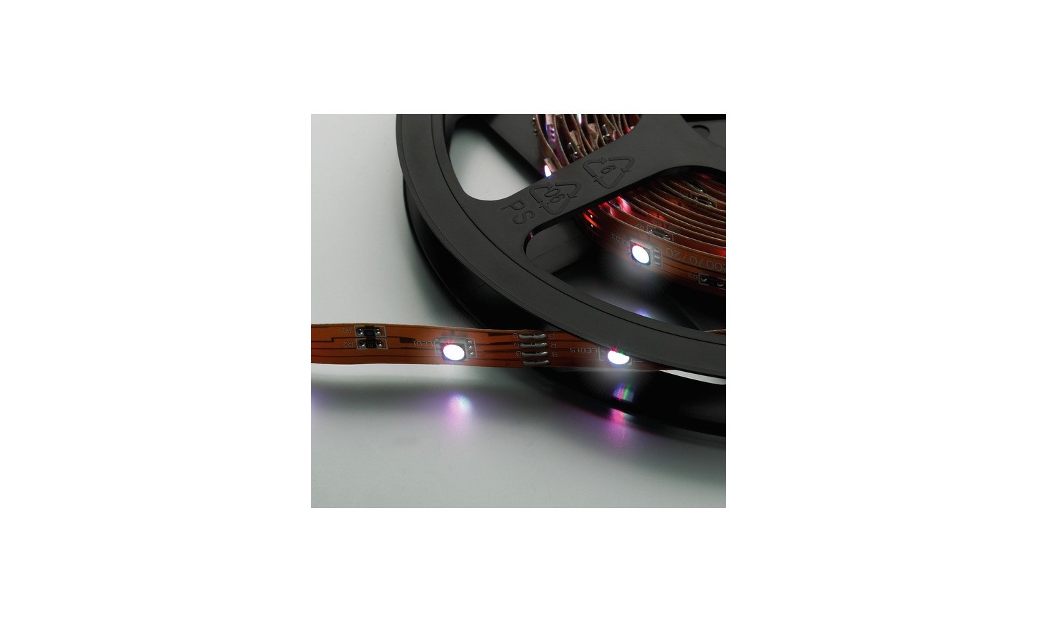 STRISCE FLESSIBILI A LED*